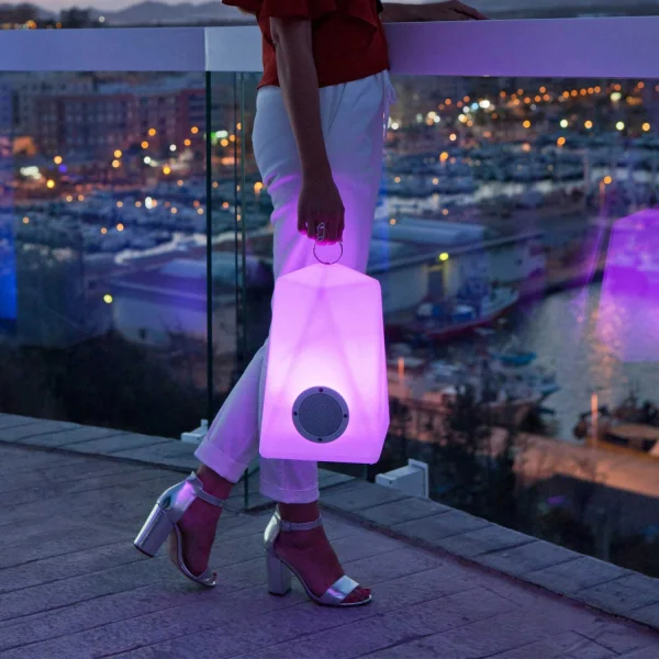 FARALAY RIPRODURRE LA LUCE E LA MUSICA