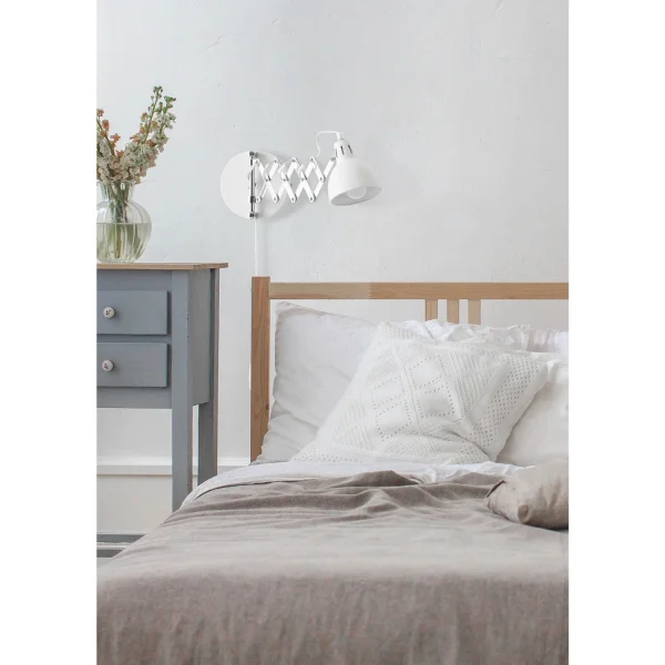 LAMPADA DA PARETE EDWARD METALLO BIANCO