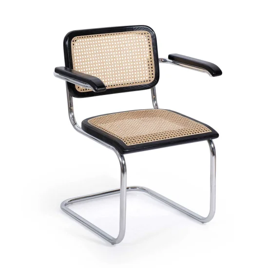 SEDIA WEBSTER CON BRACCIOLI NERI IN RATTAN NATURALE