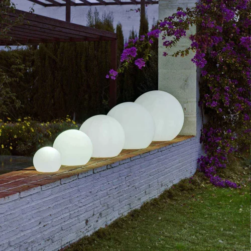 LAMPADA ESTERNA SFERICA BULY 60 CAVO LUCE FREDDA LAMPADA ESTERNA SFERICA BULY 60 CAVO LUCE FREDDA