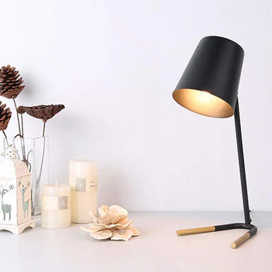 LÁMPARA DE MESA NEGRO/DORADO ANAYA