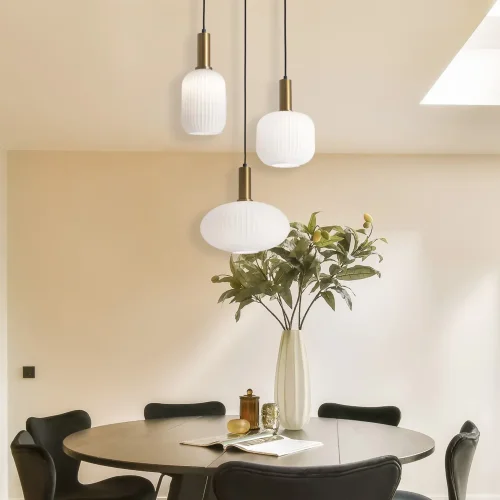 Lampada A Sospensione 3 Luci Tulipani Bianco Opal Ø40 E27 Shelby  | Lúzete