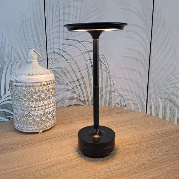 LAMPADA DA TAVOLO LED RICARICABILE SENZA FILI 213LM NERA IP44 ESTIVA