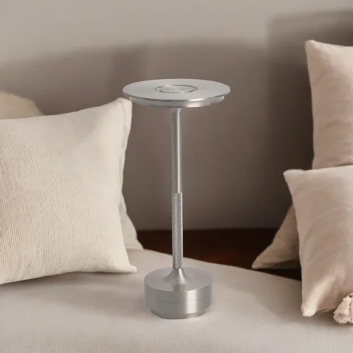 LAMPADA DA TAVOLO LED RICARICABILE SENZA FILI 213LM NICHEL IP44 ESTIVA