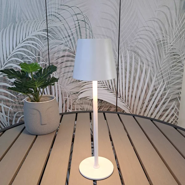 LAMPADA DA TAVOLO LED RICARICABILE SENZA FILI 229LM BIANCA IP44 SIRANA LAMPADA DA TAVOLO LED RICARICABILE SENZA FILI 229LM BIANCA IP44 SIRANA