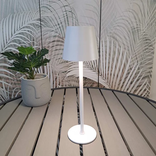 LAMPADA DA TAVOLO LED RICARICABILE SENZA FILI 229LM BIANCA IP44 SIRANA LAMPADA DA TAVOLO LED RICARICABILE SENZA FILI 229LM BIANCA IP44 SIRANA