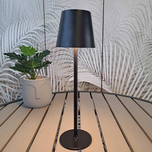 LAMPADA DA TAVOLO LED RICARICABILE SENZA FILI 229LM NERA IP44 SIRANA LAMPADA DA TAVOLO LED RICARICABILE SENZA FILI 229LM NERA IP44 SIRANA