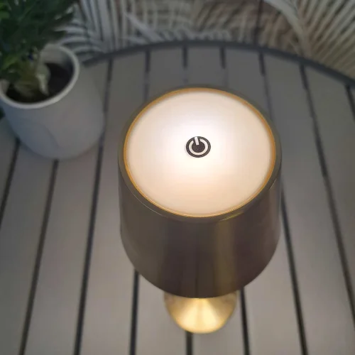 LAMPADA DA TAVOLO LED RICARICABILE SENZA FILI 229LM DORATA IP44 SIRANA LAMPADA DA TAVOLO LED RICARICABILE SENZA FILI 229LM DORATA IP44 SIRANA