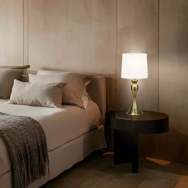 LAMPADA DA TAVOLO IN METALLO BRONZO INVECCIATO E27 ARLISSE