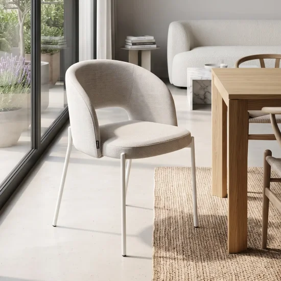 SEDIA IMBOTTITA COLOR SABBIA CON 4 GAMBE BEIGE CLOTILDE