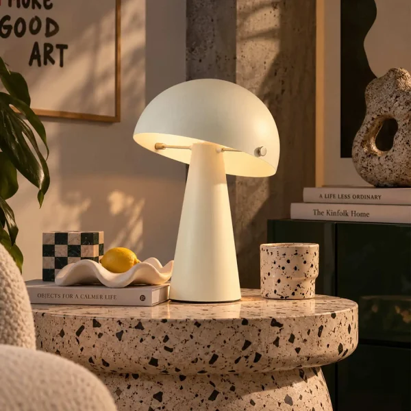 LAMPADA DA TAVOLO IN ACCIAIO VERNICIATO BEIGE E27 CHANTERELLE